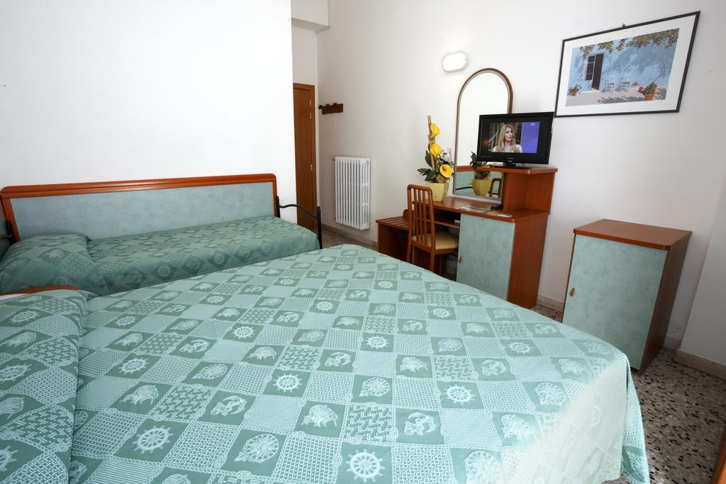 Hotel Vannini Rimini Rum bild